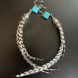 Feather earrings with turqoise
